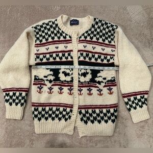 Vintage Women’s Woolrich Cream Cardigan with lambs
